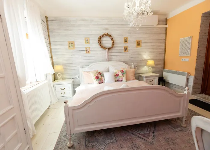 Konukevi Videki Porta Herend