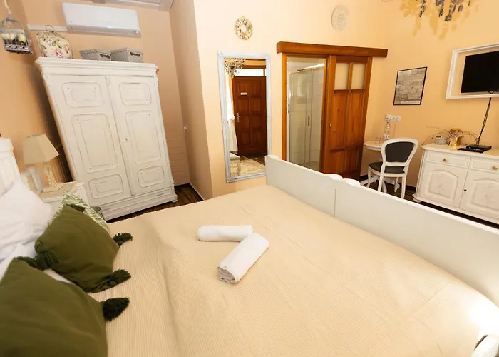 Konukevi Videki Porta 4*